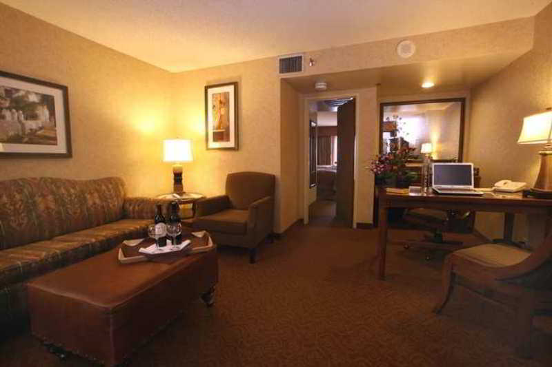 Embassy By Hilton Orange County Airport