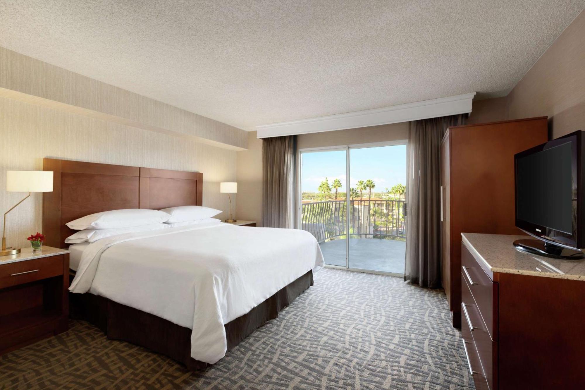 Embassy By Hilton Orange County Airport Santa Ana