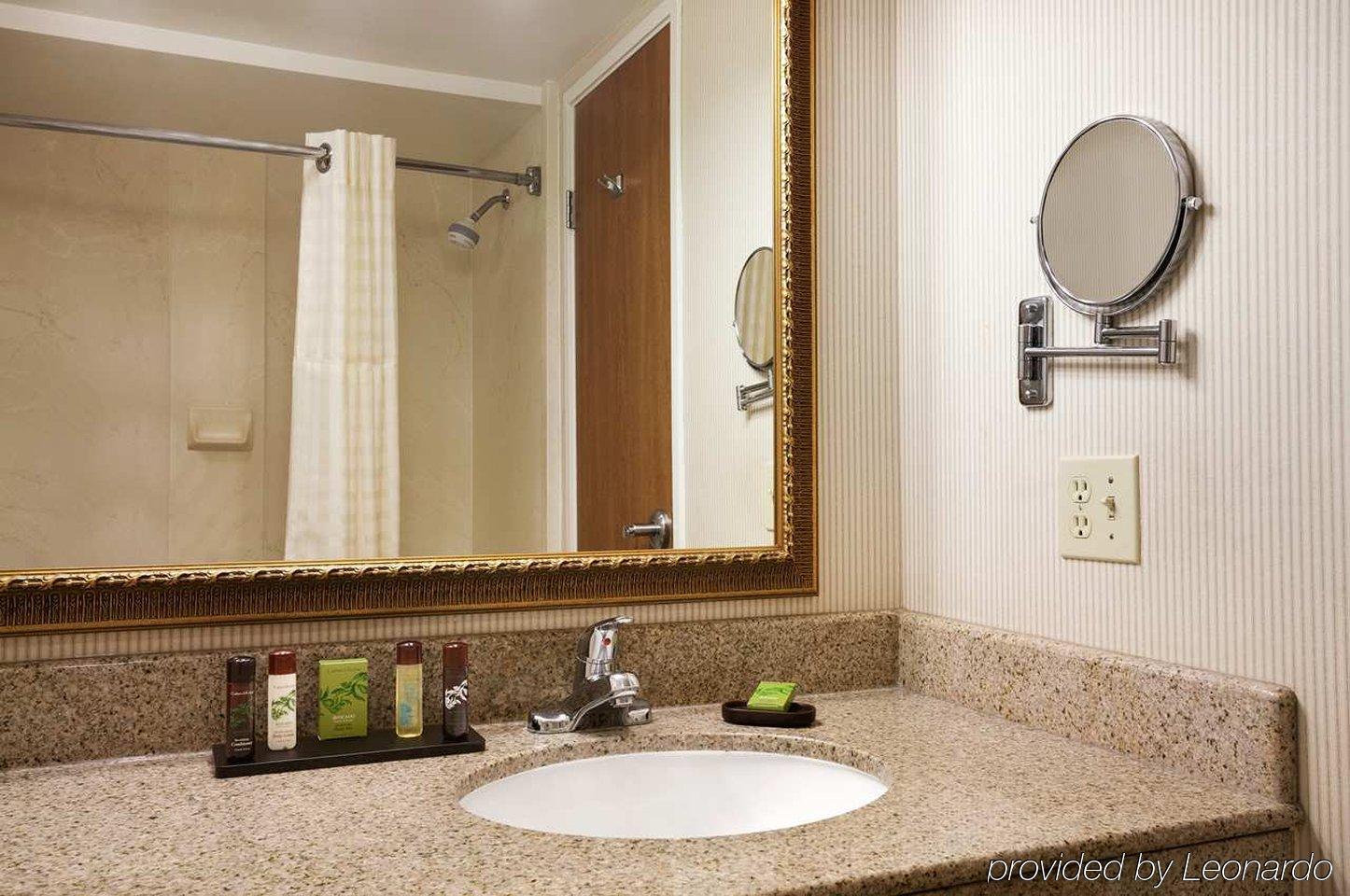 Embassy By Hilton Orange County Airport Hotel