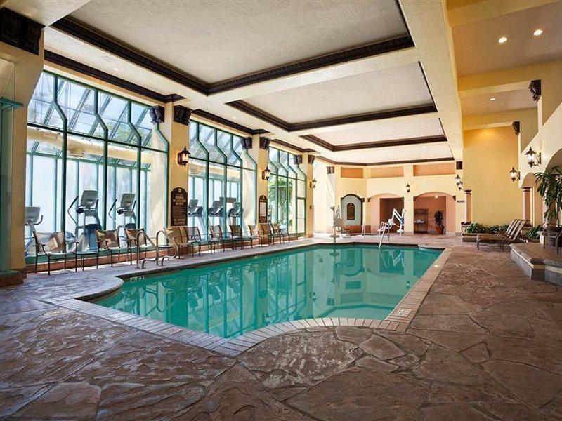 Hotel Embassy By Hilton Orange County Airport Santa Ana